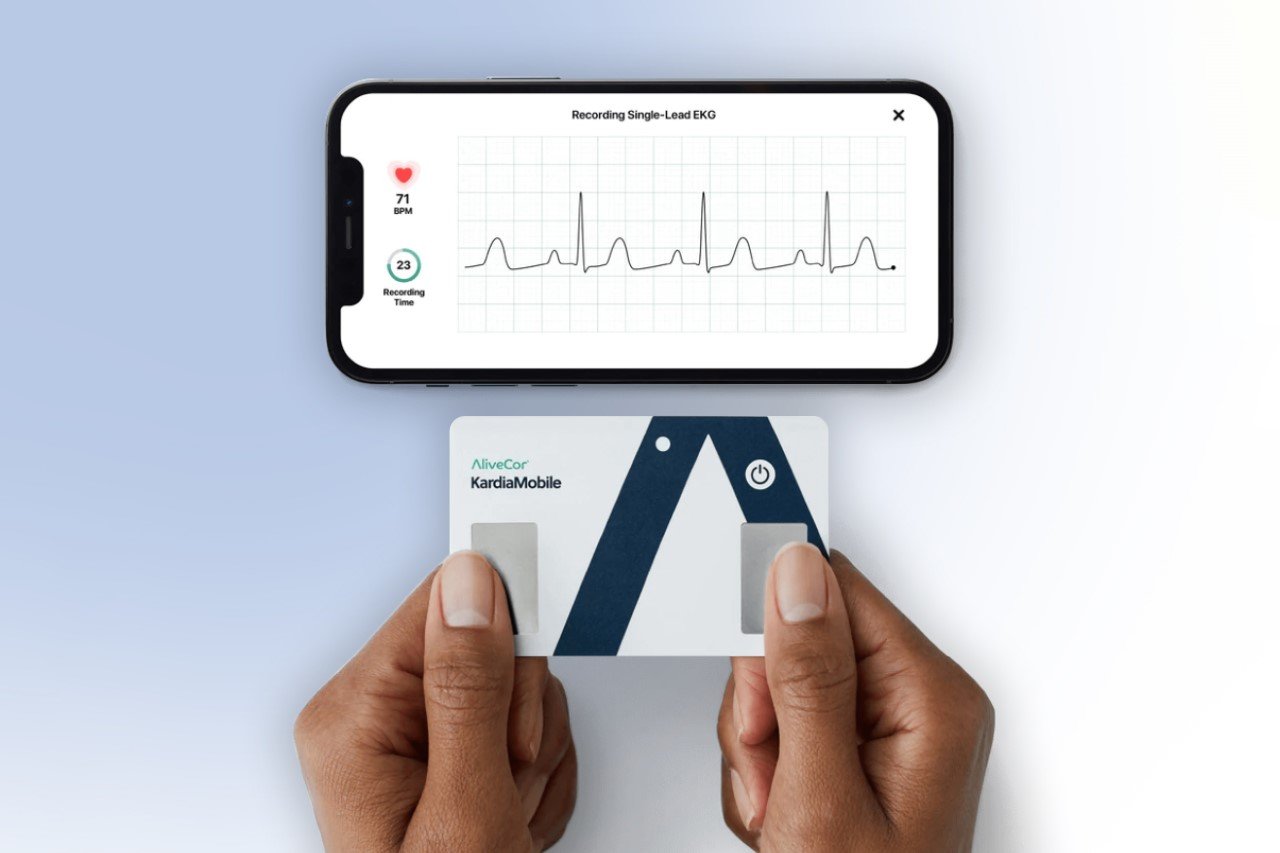 #This credit card-shaped device can accurately capture an EKG better than most smartwatches