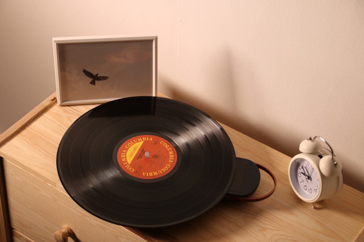 #This portable record player helps you focus on your inner light in a unique way