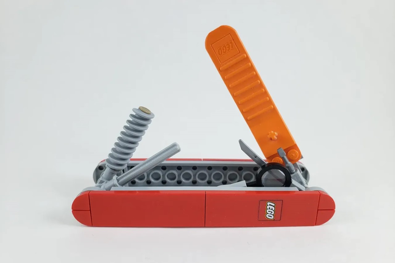 Adorably functional LEGO Swiss-army multitool actually has implements that you could use!