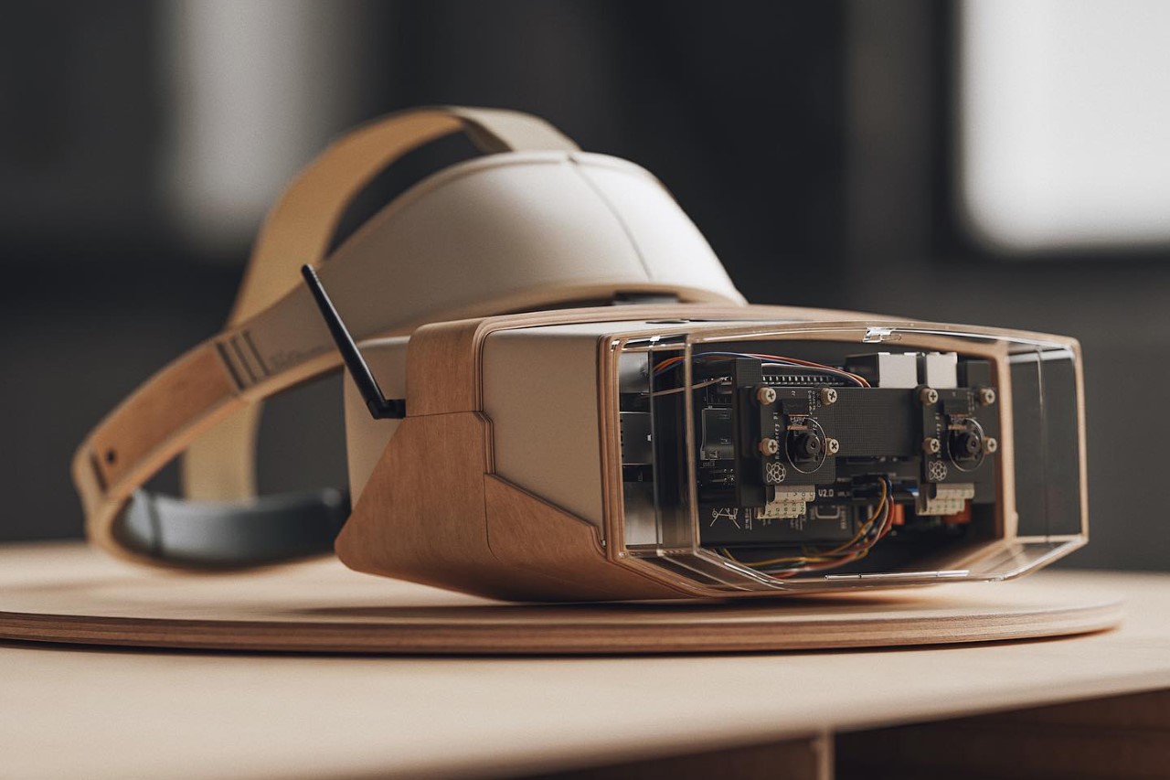 #This retro Raspberry Pi VR headset concept shows what VR hardware could have looked like in the 90s