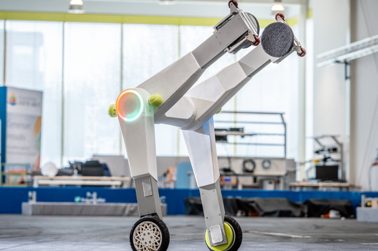 Autonomous robot with sensors can help carry heavy loads on just 2 wheels