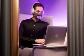 Finally a voice-absorbing mask that lets you take calls in public “privately”
