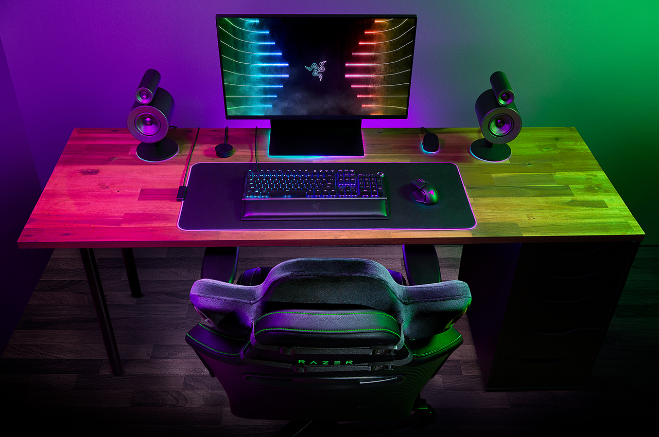 Razer's First Gaming Chair Has a Unique Hanging Pillow