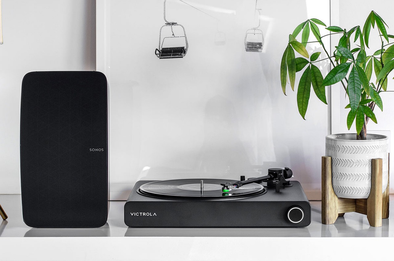 Victrola Stream Onyx turntable makes your wireless Sonos party a bit more affordable