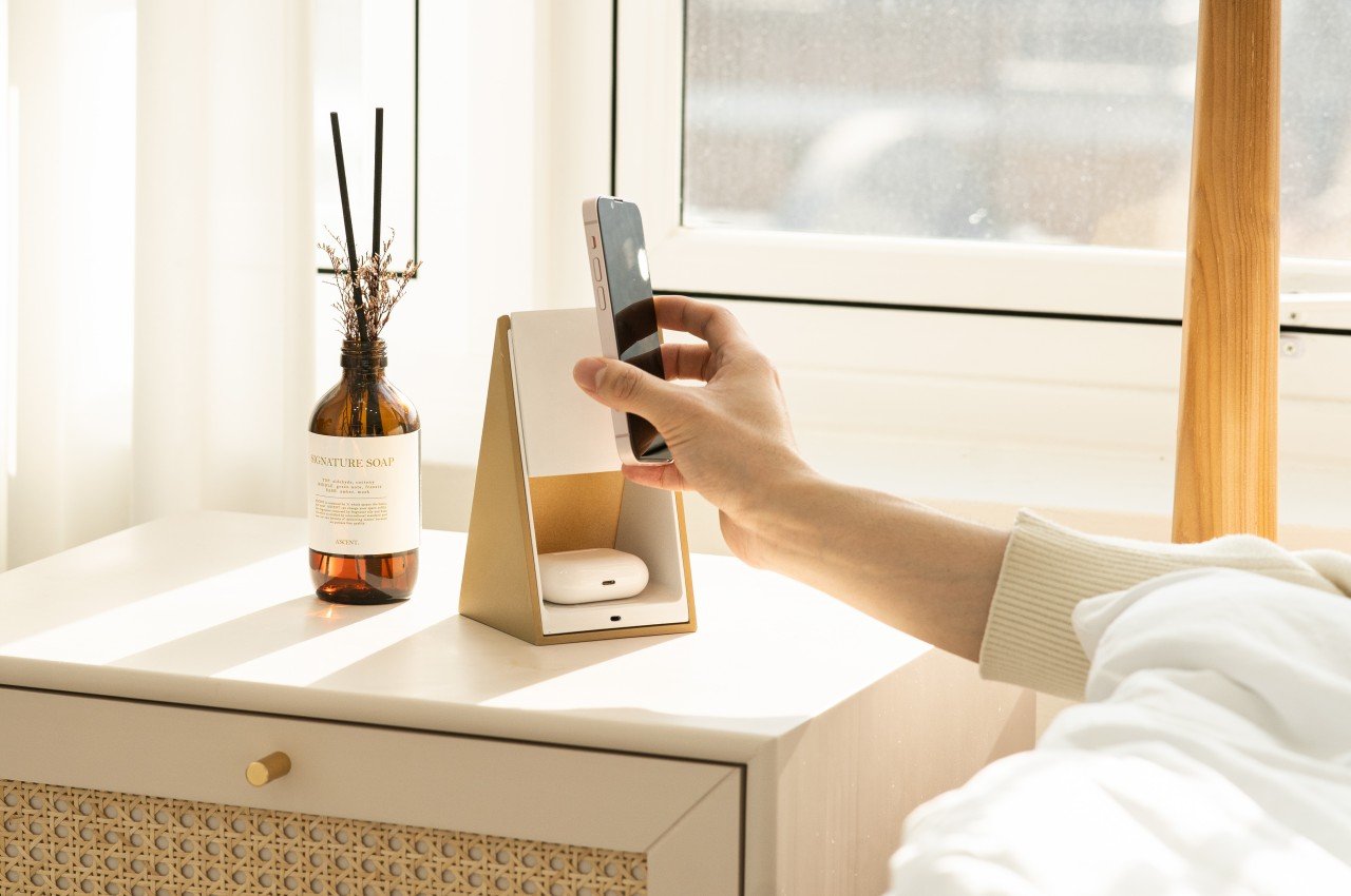 2-in-1 wireless charger concept shows a tidy and decorative home for your devices