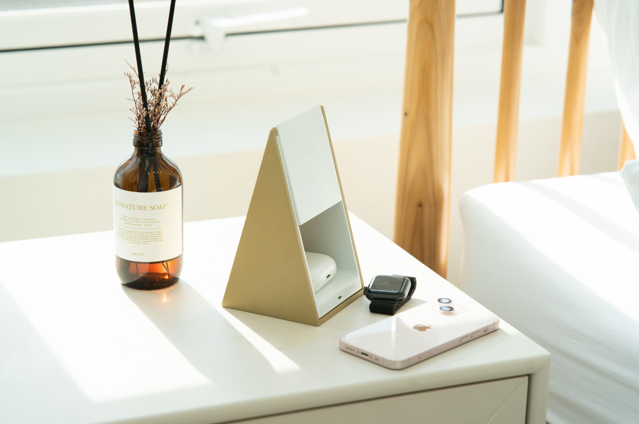 2-in-1 wireless charger concept shows a tidy and decorative home