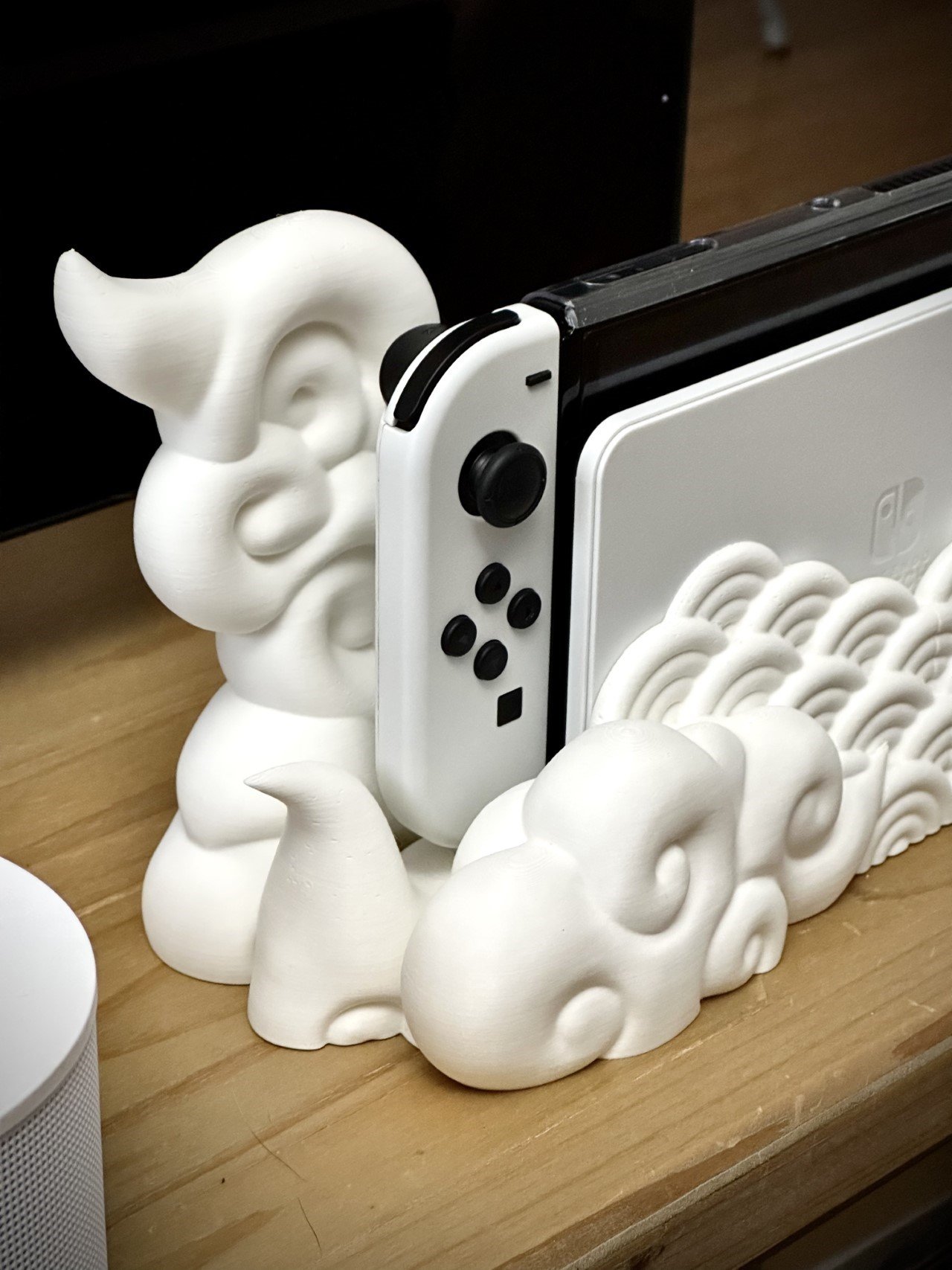 Gorgeous 3D-printed Nintendo Switch dock makes your gaming console rest on  Japanese zen clouds - Yanko Design