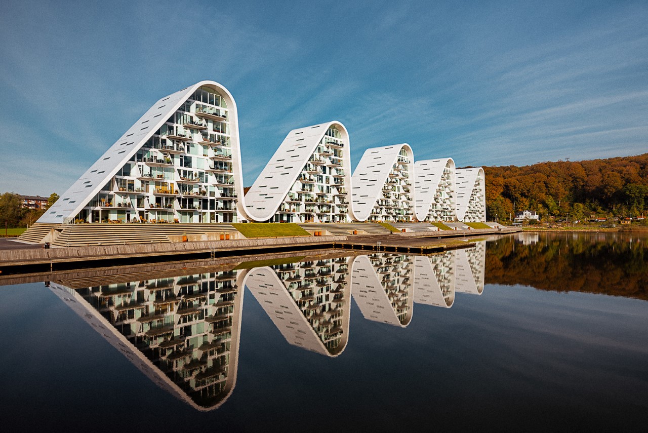 #Eye-catching wave-shaped building adds a dynamic form to this Danish town’s skyline