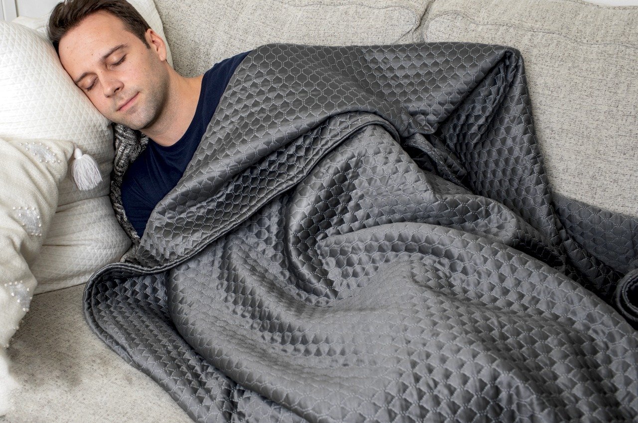 #This thermoregulating graphene blanket does a spectacular job of keeping you comfy regardless of the weather