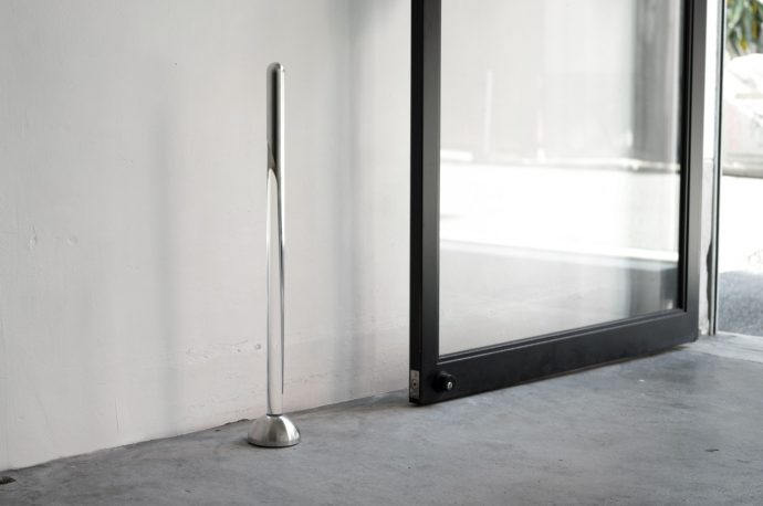 Invisible shoehorn gives your back a break and blends into the background