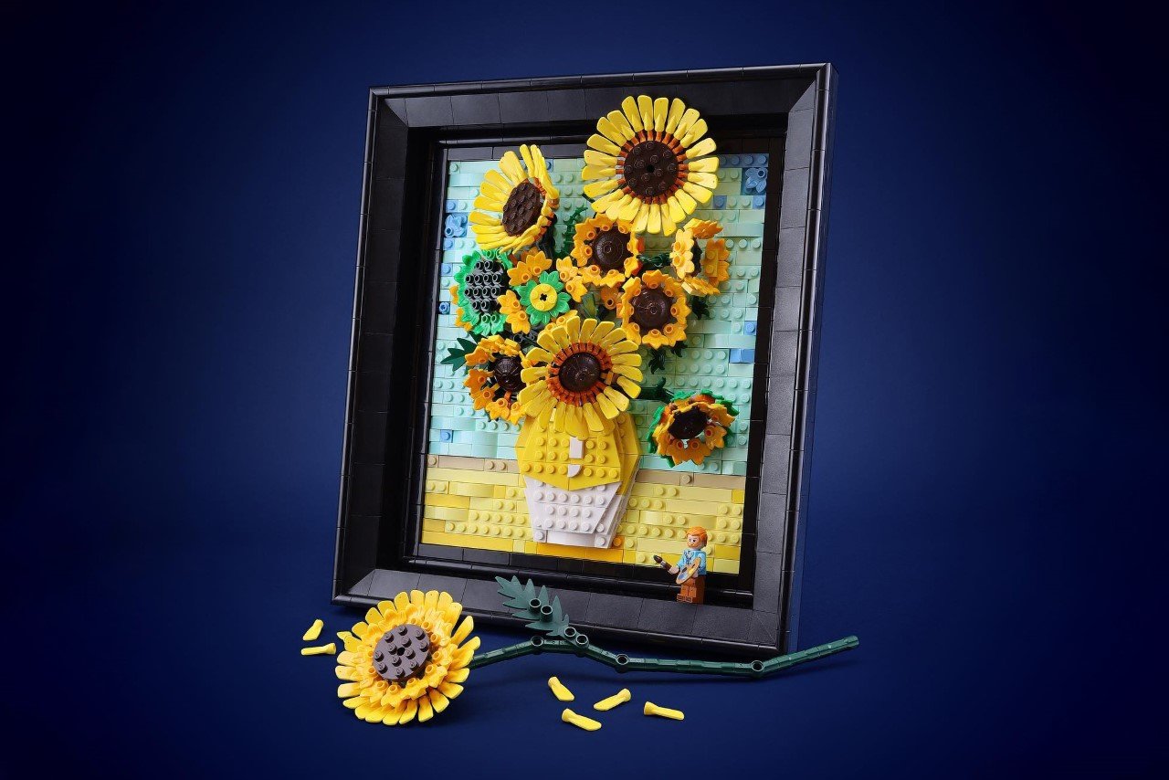 #Sneak Peek at the LEGO Van Gogh Sunflowers build shows a wonderful 3D brick-version of the painting
