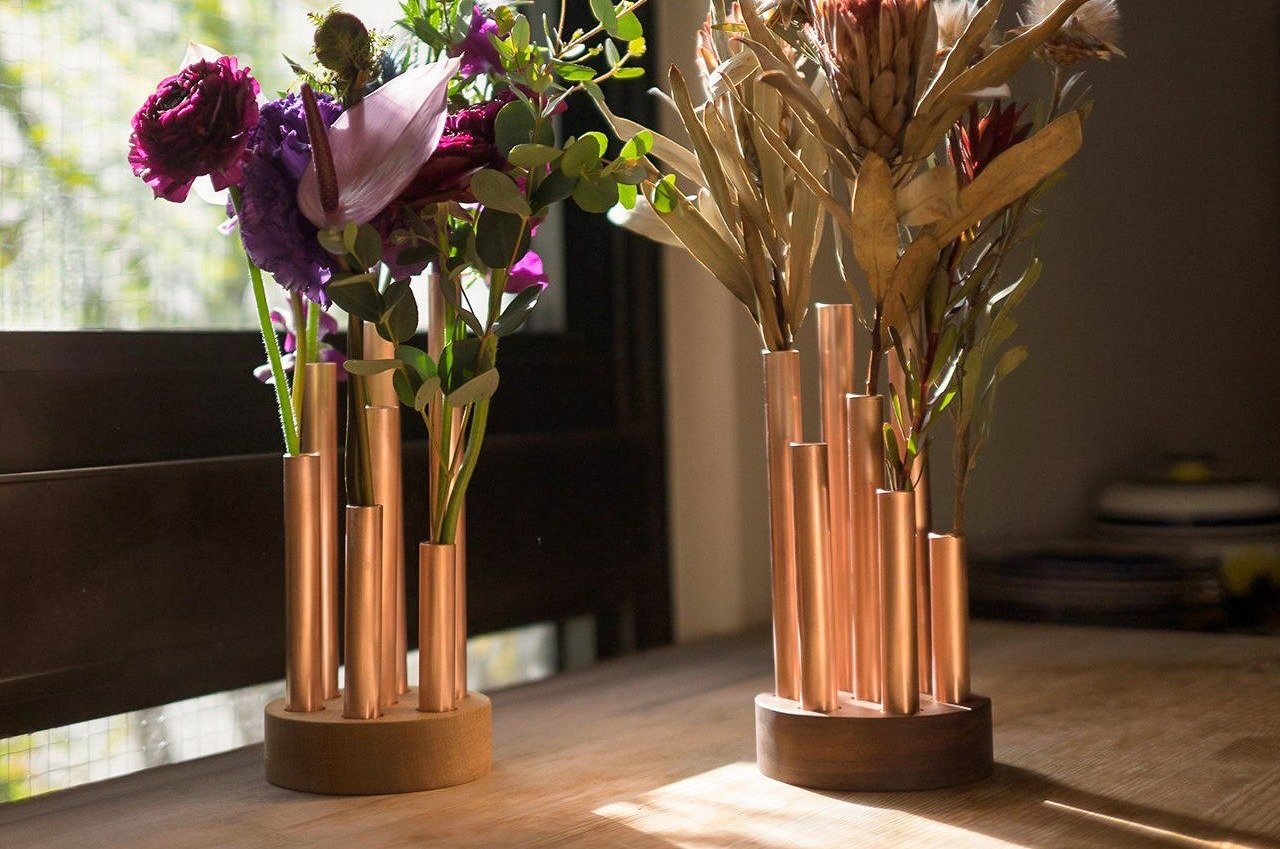 This copper tubes vase lets you create a lovely minimalist flower arrangement
