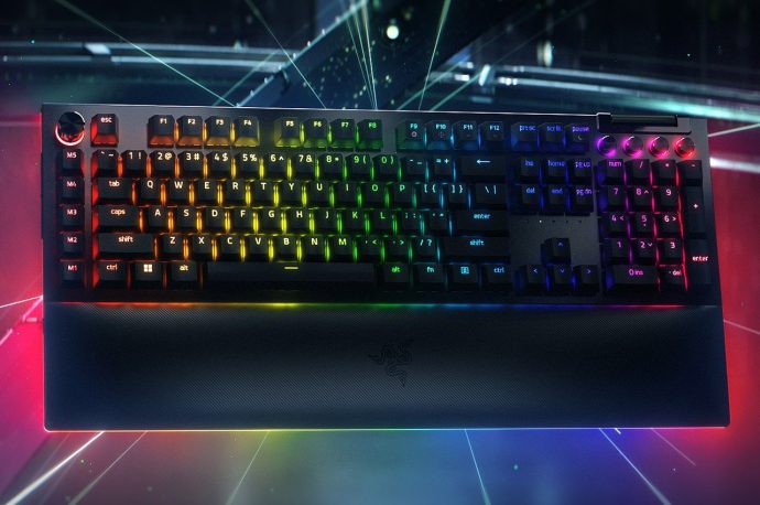 Razer’s full-size mechanical keyboard aligns macro keys and installs programable Command Dial alongside