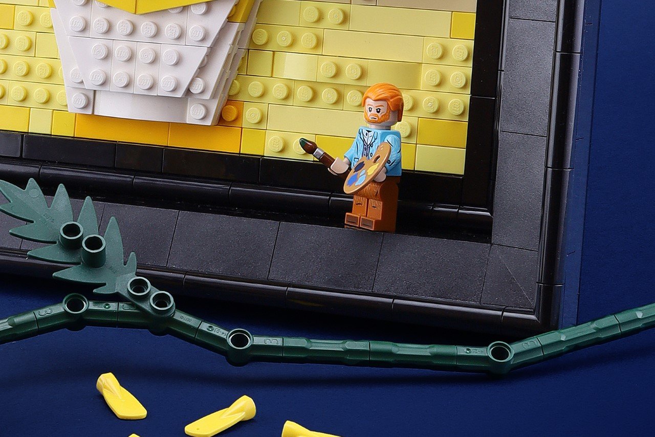Mira el nuevo set de Lego dedicado al artista neerlandés Vincent van Gogh -  CNN Video