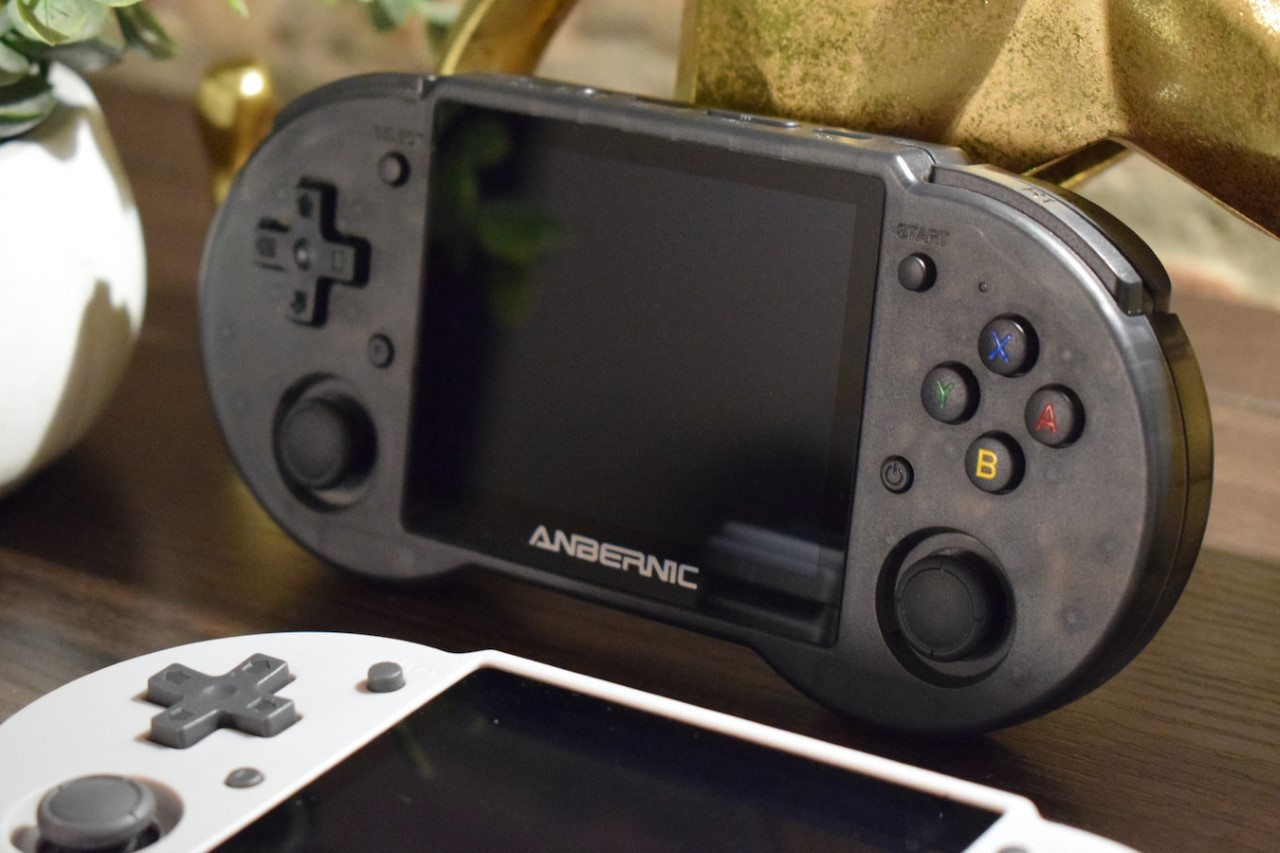 #Nintendo SNES-inspired handheld console runs Android 11 to let you play mobile games