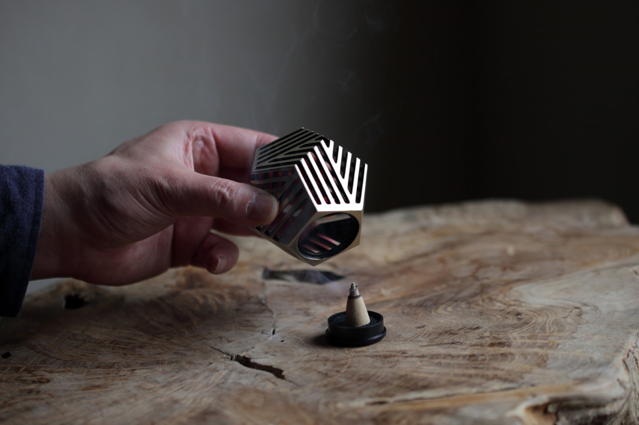 #Zen-inspired incense cone ‘cage’ looks interesting even when not in use