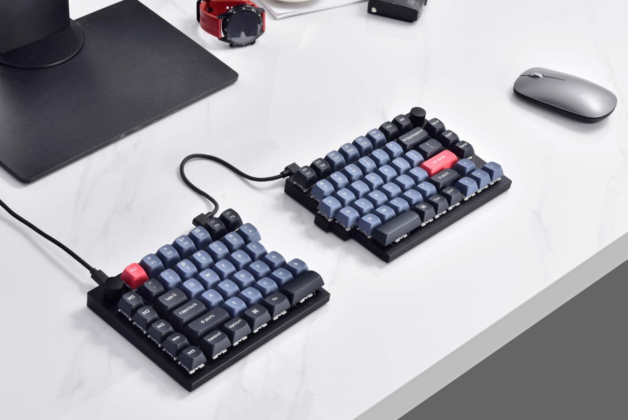 Keychron’s latest split keyboard comes apart and joins back like two jigsaw puzzle pieces and I love it!