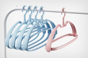 Clever clothes hanger expands in depth to help damp clothes dry faster by increasing the surface area