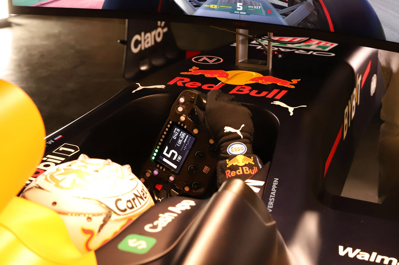 F1 Racing Simulator build from authentic Red Bull RB18 puts you right in the action