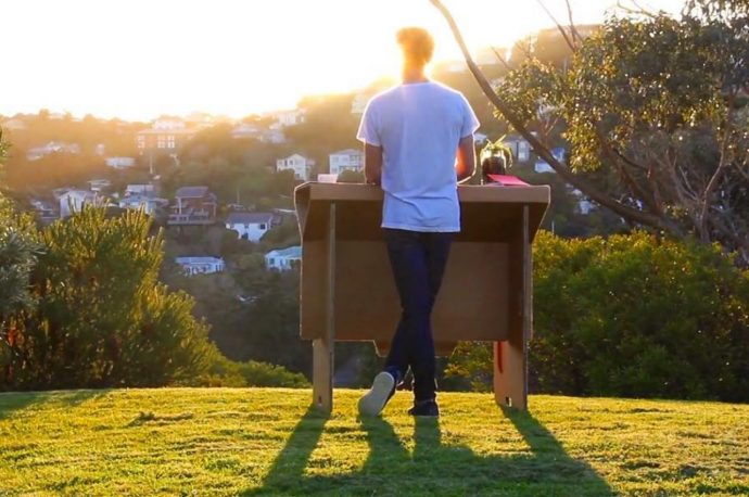 Foldable cardboard desk is a sustainable but funny way to work anywhere