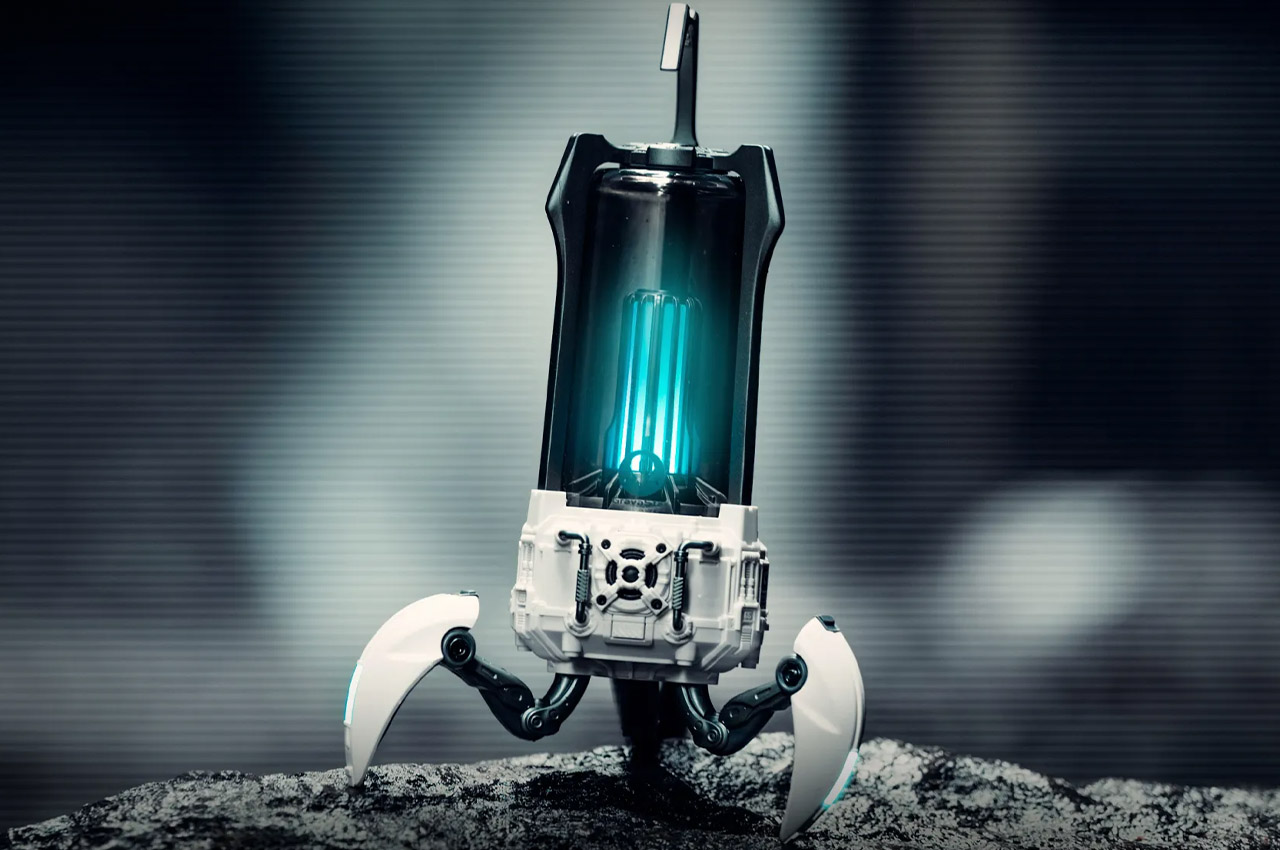 #Robot-inspired GravaStar Supernova speaker doubles as lantern for outdoor enthusiasts