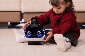 This spherical robot is your smart home guard and your family companion