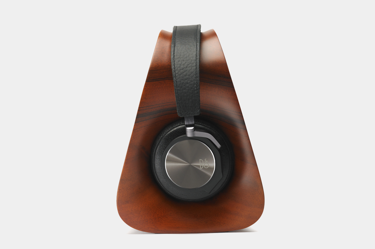 This Wooden Headphone Stand Has a Beautifully Sculpted Base