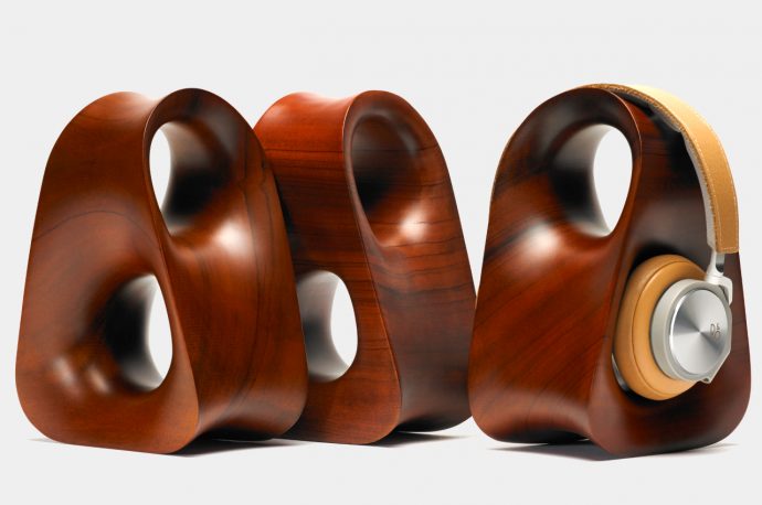 Wooden headphone holder is also a magnificent piece of sculptural art