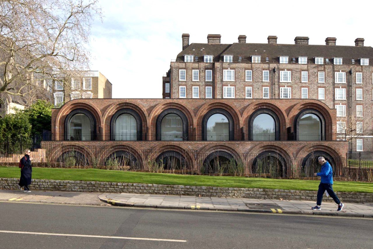 Captivating Arched Windows steal the show in these London Townhouses