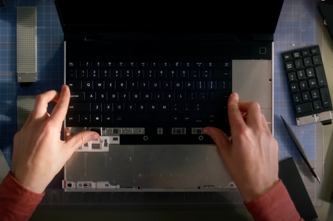 #This customizable laptop discards the old design, letting you change keyboards, ports & even graphic card