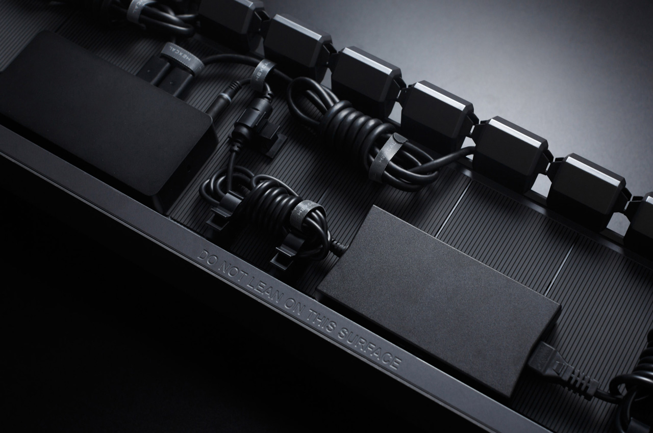 Sleek all-black desk organizer makes all wires disappear + offers shadowless lighting