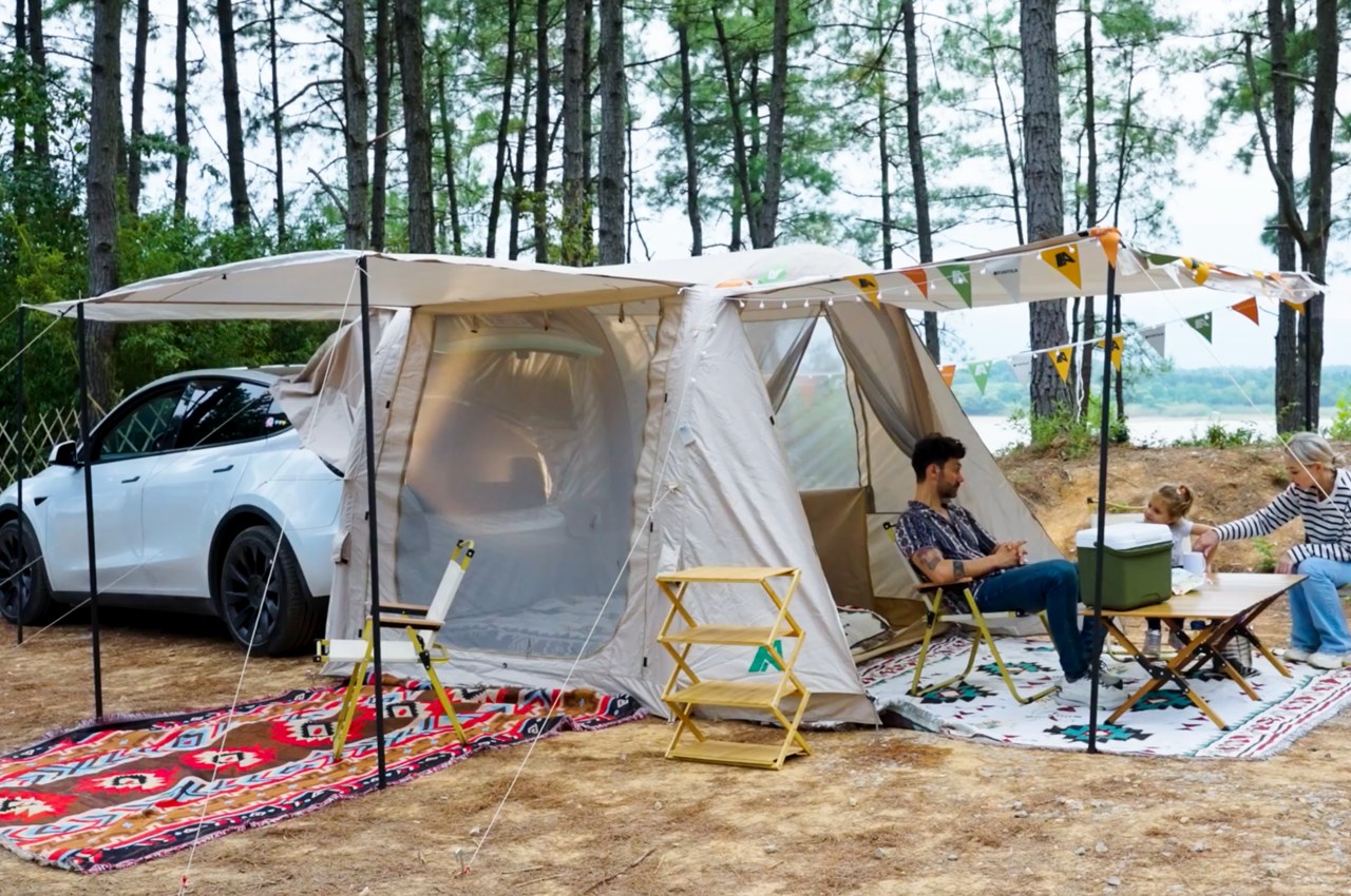 Top 10 essential camping gear for glamping enthusiasts