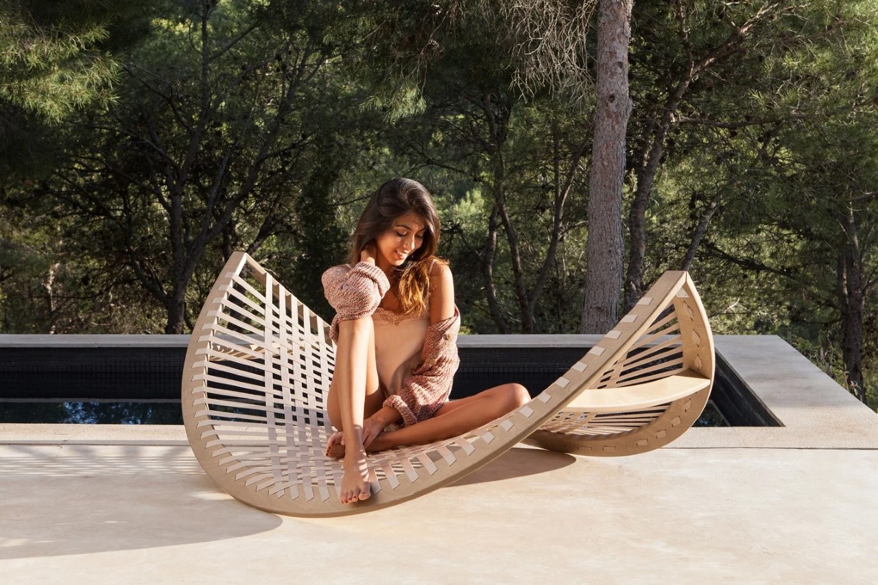 This Hammock Rocking-Chair hybrid is perfect for lounging by the poolside,  porch, or even your high-rise balcony - Yanko Design