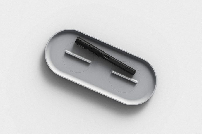 Minimal pen tray with adjustable knobs let’s you organize your stationery perfectly