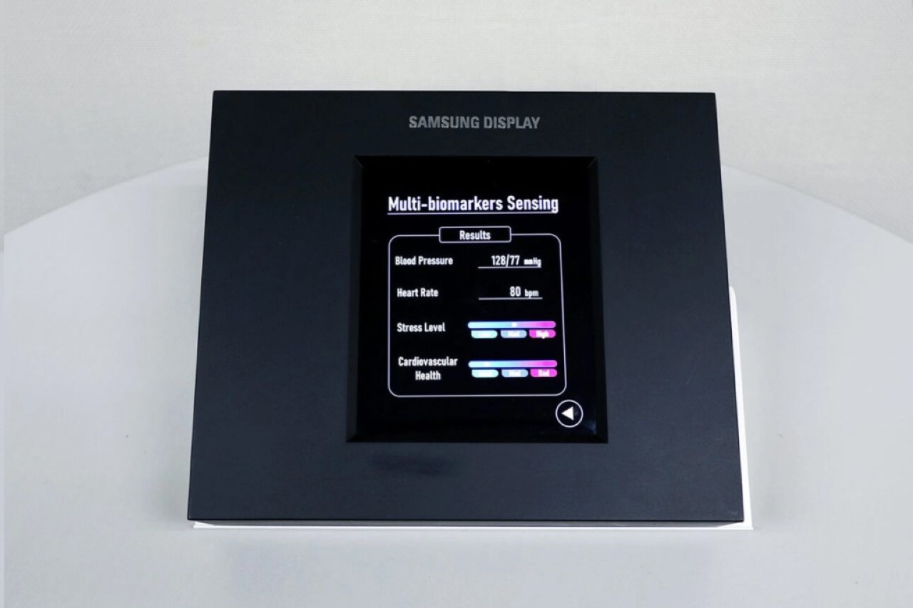 Samsung Reveals Revolutionary OLED Panel with Built-in Fingerprint Scanner and Heart Rate Sensor