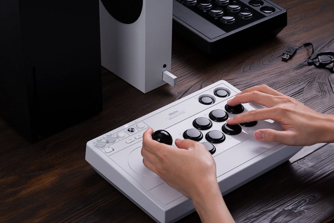 #Xbox-licensed Arcade Stick Lets You Play Modern Games with the Nostalgia of a Retro Controller