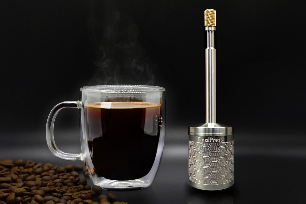 #With over $1.3 million funded, this tiny portable French Press brews delicious coffee right inside your mug