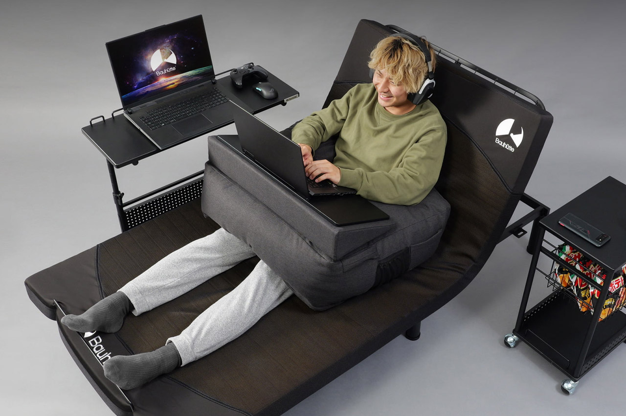 #Bauhütte designs ergonomically comfortable laptop cushion stand for lazy gamers