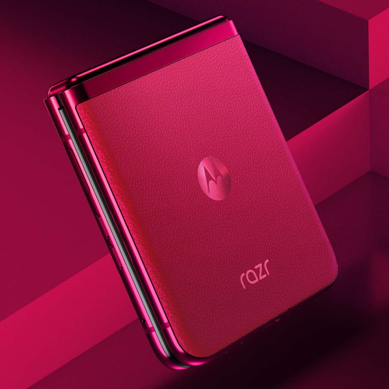 How the Motorola Razr+ will finally make you want foldable phones