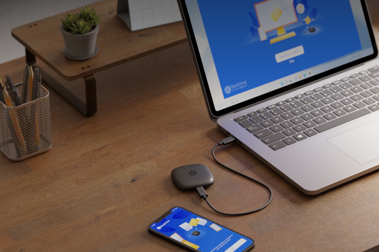#How to backup your data anywhere with this tiny Synology BeeDrive data hub