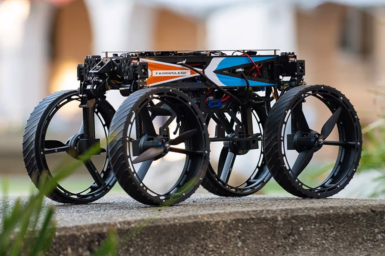#Crawl, walk or fly – this bioinspired robot adapts its mode of locomotion based on terrain