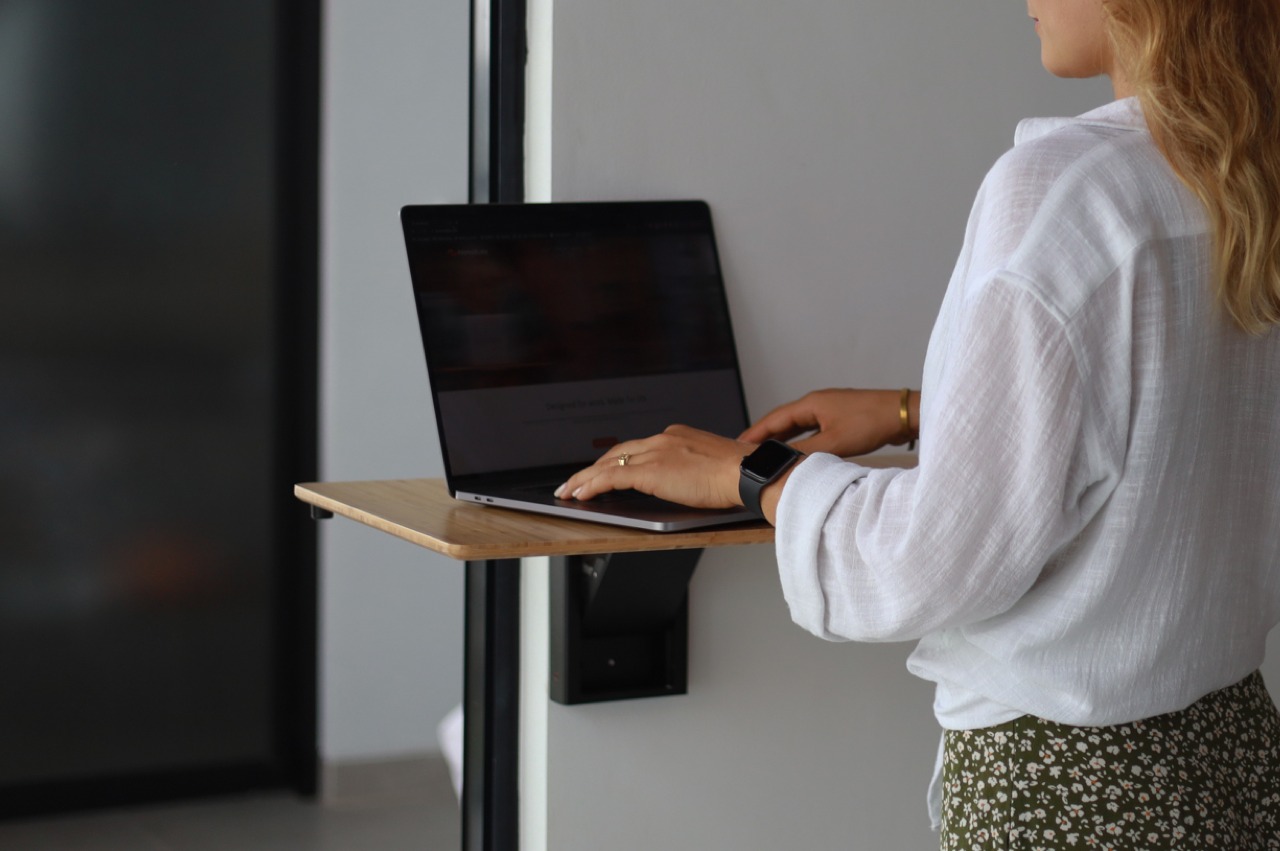 #Upgrade Your WFH With This Clever Detachable Mobile Table That Lets You “Work From Anywhere”