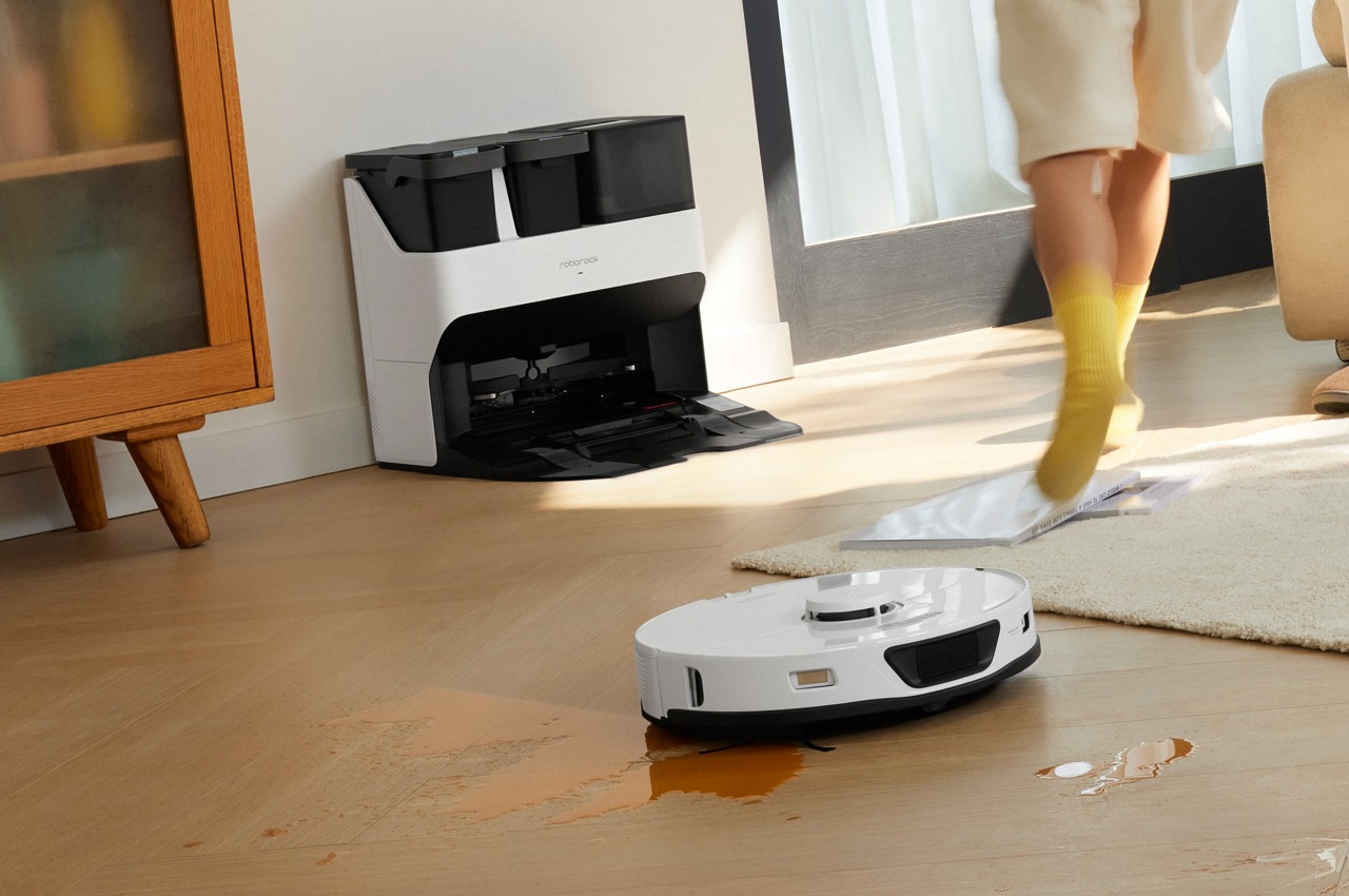 #This Robot Vacuum Will Clean Your House, And Then Clean Itself… Autonomously