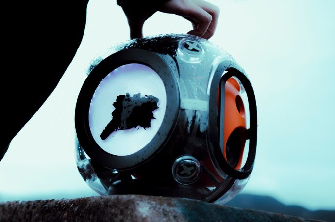 This head-turning speaker is a piece of tech art that pays tribute to space exploration