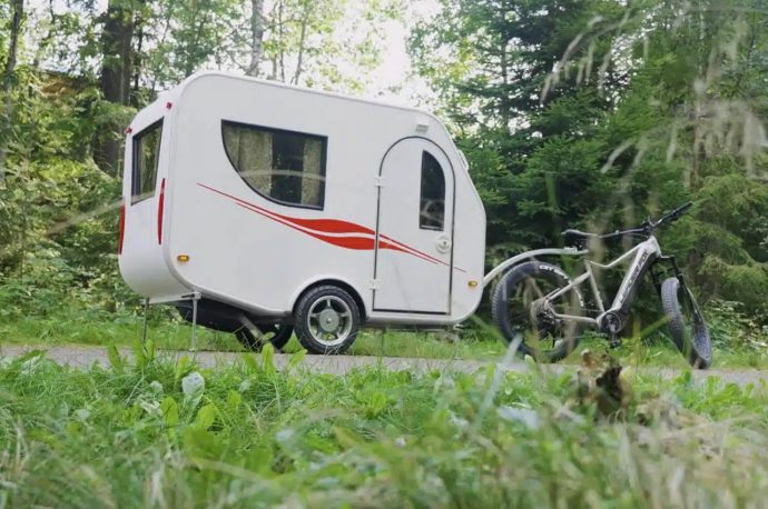 A DIYer’s remarkable mobile home redefines adventure for cyclists