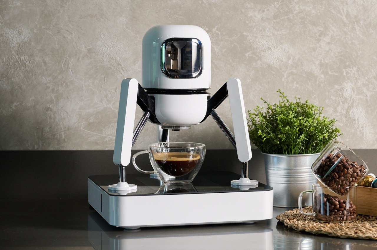 LG's Insane Lunar Lander-inspired Coffee Machine Uses Two Pods For Nuanced  Flavor - Yanko Design