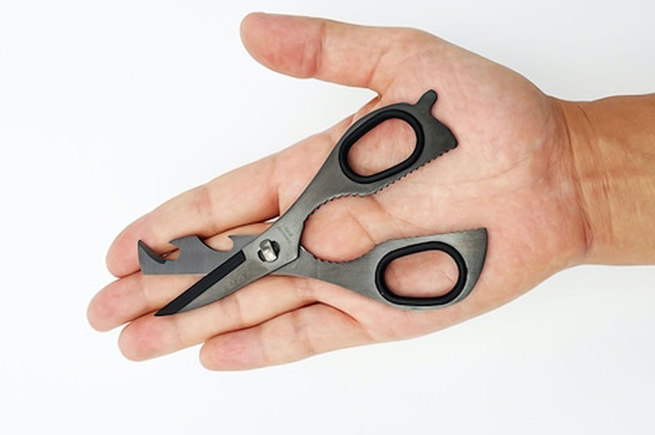 #This 8-in-1 EDC multitool looks like an ordinary scissor while becoming your outdoor adventure essential