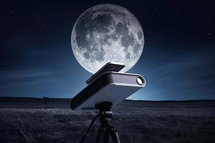 This smartphone-powered telescope brings the joy of exploring the heavens to everyone