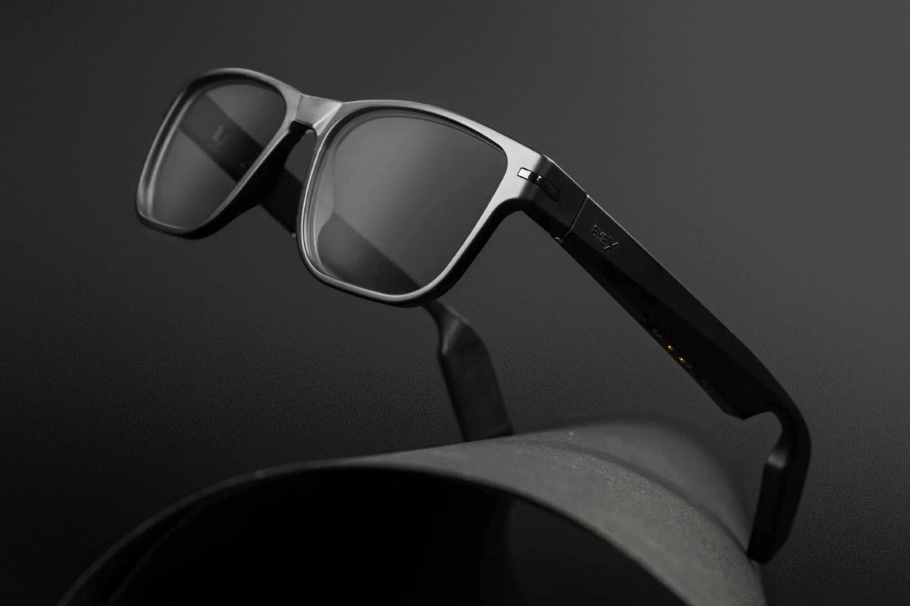 #Titan EyeX Smart Eyewear Has A Built-In Fitness Tracker, Open-Ear Audio Drivers, And A Find-My Feature