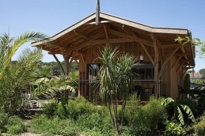 Japanese Architecture Meets Modern Beach Home In The MOT.22 On The French Coast